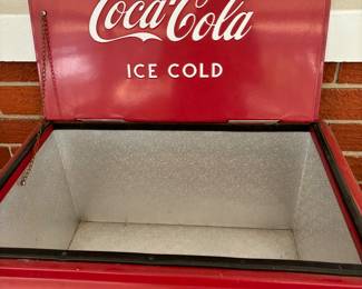 The box part of the icebox.