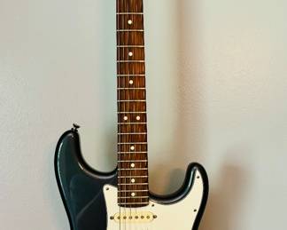 Fender Stratocaster (2012) - Serial# US12037183
