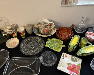 Serve light snacks too.  Remember, Federal Law states that only corn can go in the corn dishes.  