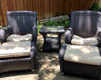 wicker lounge chairs