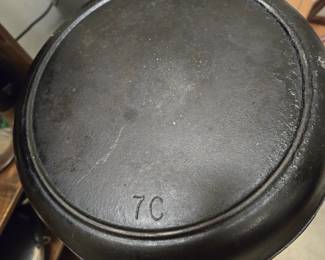 Cast Iron 7C skillet
