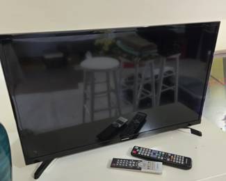 Samsung 32" Smart TV