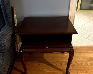 #173 Wood TV Stand w/slide-out Shelf - 24x19x26 $75.00