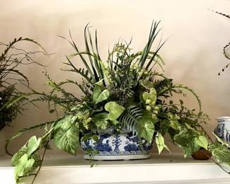 #56 Floral Arrangement in Chinese Footbath $50.00