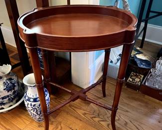 #23 Oval Round Side Table - 20x14x25 $75.00