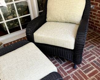 #67 Summer Classics Wicker Chair w/ottoman $475.00