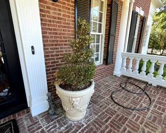 #134 Large Concrete Round Pot w/Lions - 25 Round x 25 Tall - You Move - No Help $300.00
#135 Large Concrete Round Pot w/Lions - 25 Round x 25 Tall - You Move - No Help $300.00