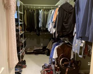 Women clothes size 2-8 Shoes 7.5 Men's clothes xl shoes 10