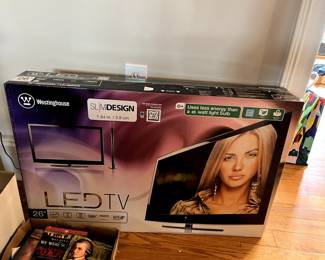 #226 Weston House 26" LEDTV in Box $40.00