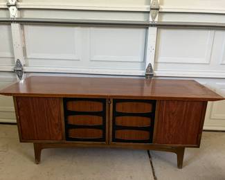 Lane cedar chest
