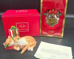 LENOX AMERICAN BY DESIGN HOLIDAY CAT FIGURINE AND ORNAMENT MISTLETOE
Lot 314 -