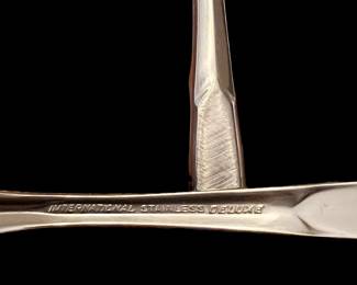 International Stainless Deluxe