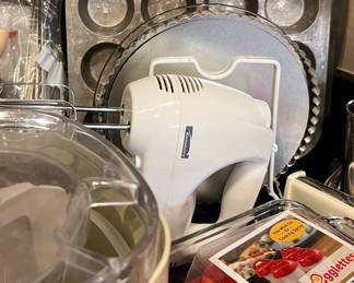 Assorted Kitchen: Oster Blender, Pyrex Measuring Cups, Hamilton Beach Milkshake Machine, Black & Decker Electric Knife, Kenmore Hand Mixer, Keurig Coffee Machine, Bakeware and more...