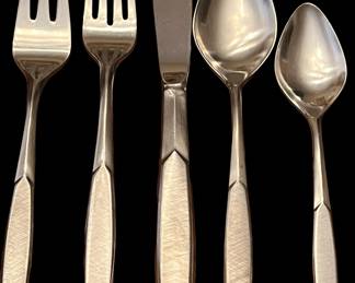 International Stainless Deluxe