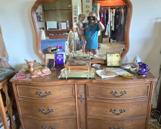 Vintage 6 Drawer Dresser