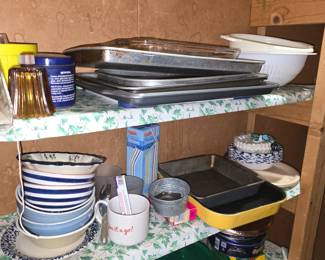 Pans - Bowls - Kitchen Misc