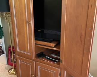 armoire & electronics