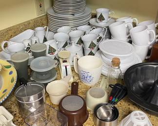 Sea Gull Christmas Dinnerware