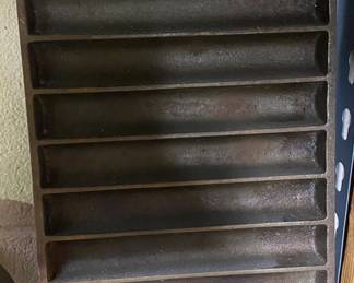 Cast Iron Cornbread Pan