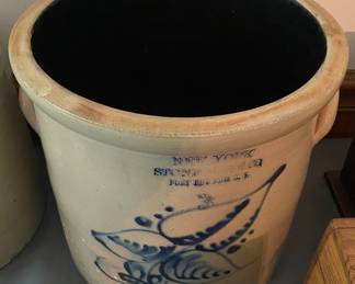 New York Stoneware Company Fort Edward N.Y. Cobalt Decorated Stoneware Crock