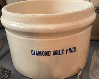 Diamond Milk Crock