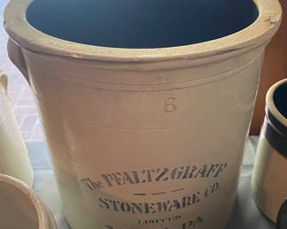 Pfaltzgraff Stoneware Co. York, Pa. Storage Crock