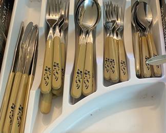 Pfaltzgraff Flatware