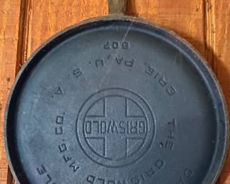 Griswold #7 Cast Iron Griddle