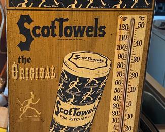 Wooden Scot Towels Thermometer