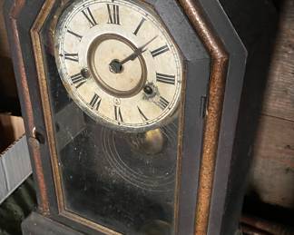 Mantle Clock