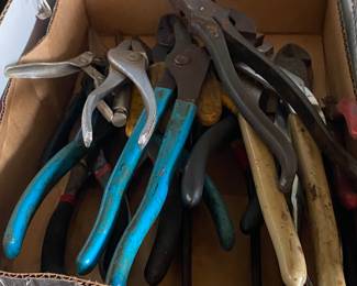 Pliers