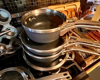 Like new Calphalon cookware