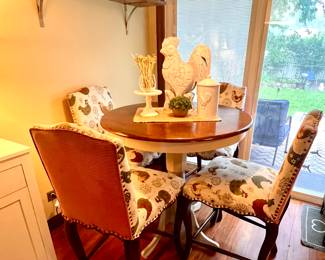 Kitchen table and 4 matching Chairs upholstered with chicken pattern 