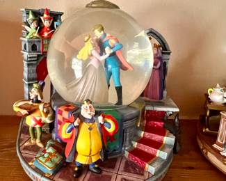 Cinderella snow globe 