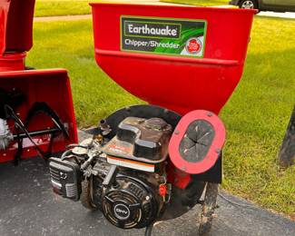 Like New - Earthquake Chipper/Shredder 