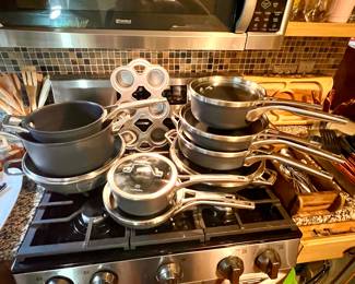 Like new Calphalon cookware