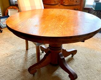 Vtg. Oak kitchen/dining tables w/2 leaves