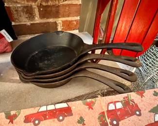 4 Cast iron fry pans 