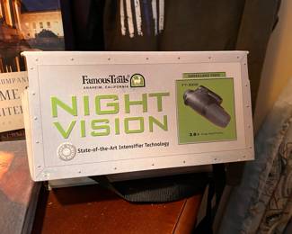 Famous Trails Night Vison 3.8X Image Magnification 