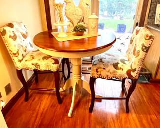 Kitchen table and 4 matching Chairs upholstered with chicken pattern 