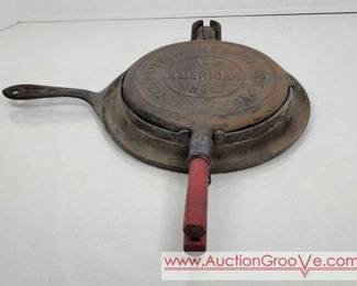 Antique Griswold Cast Iron Waffle Press. No 8.