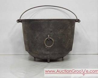 2 Griswold Erie 9 Cast Iron Cauldron