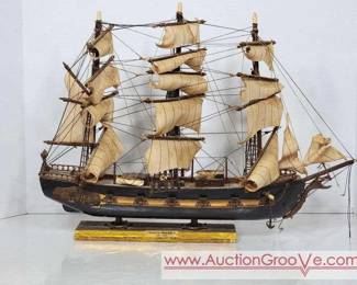Fragata Espanola 1780. Model Ship. Needs a good cleaning. 20 x 15.