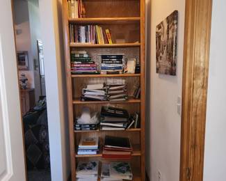Total of 2 matching book shelves