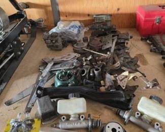 #22044 • Random Assorted Car parts
