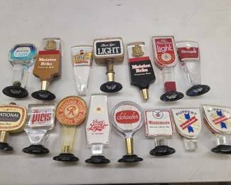 #1092 • (15) Beer Tap Handles
