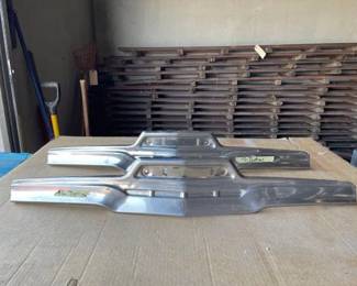 #6584 • Two 1952 Pontiac Chrome Clip
