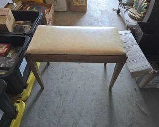 #12138 • Wooden Bench
