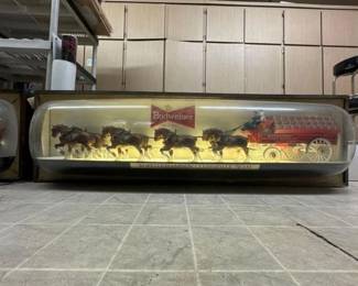 #50544 • Budweiser World Champion Clydesdale Team Decor Light
