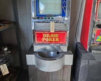 #22016 • Draw Poker quarter Slot Machine
